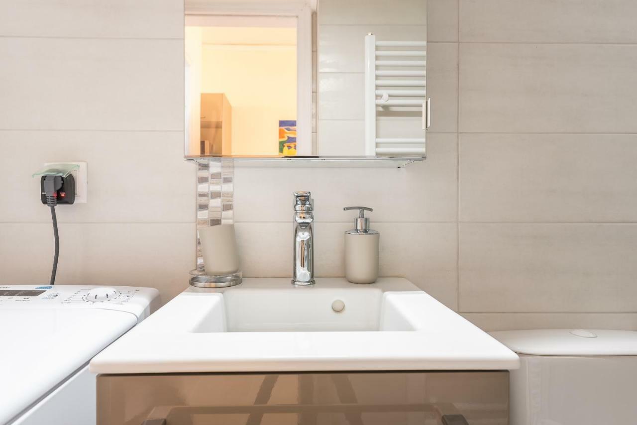 Stylish Kerameikos Apartment By Cloudkeys เอเธนส์ ภายนอก รูปภาพ